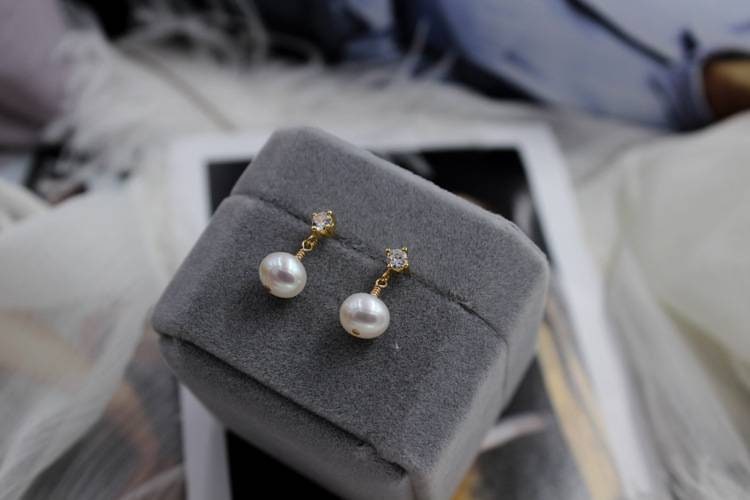 14 K gold Pearl Drop Earrings